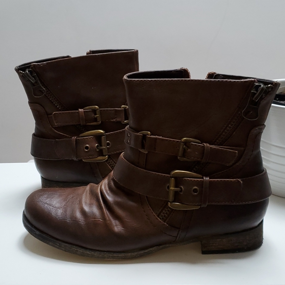 Brown boots